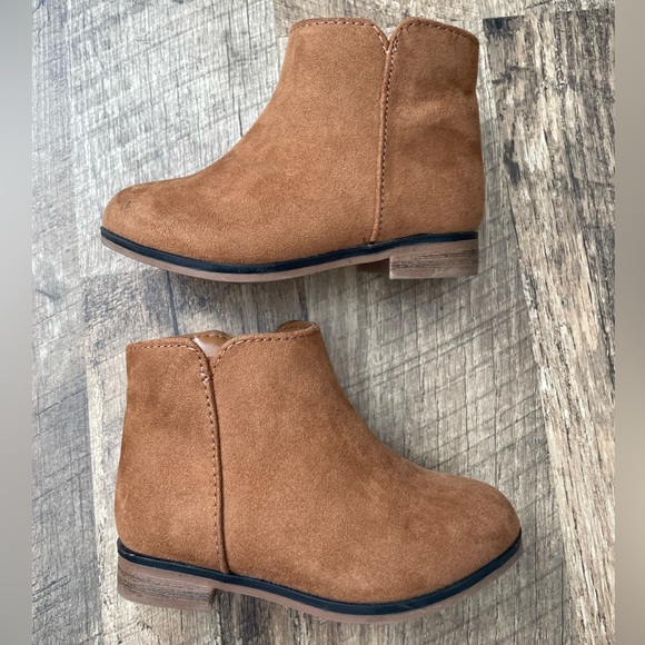 Cat & Jack Booties - Picture 4 of 8